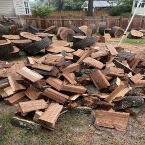 High Quality Bulk Oak Firewood Online Wholesale Dried Hardwood Logs For Stove Fireplace Outdoor BBQ Heating Use